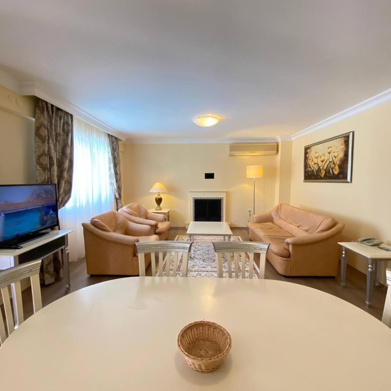 Pine Club Apart Hotel Kuşadası Ngoại thất bức ảnh