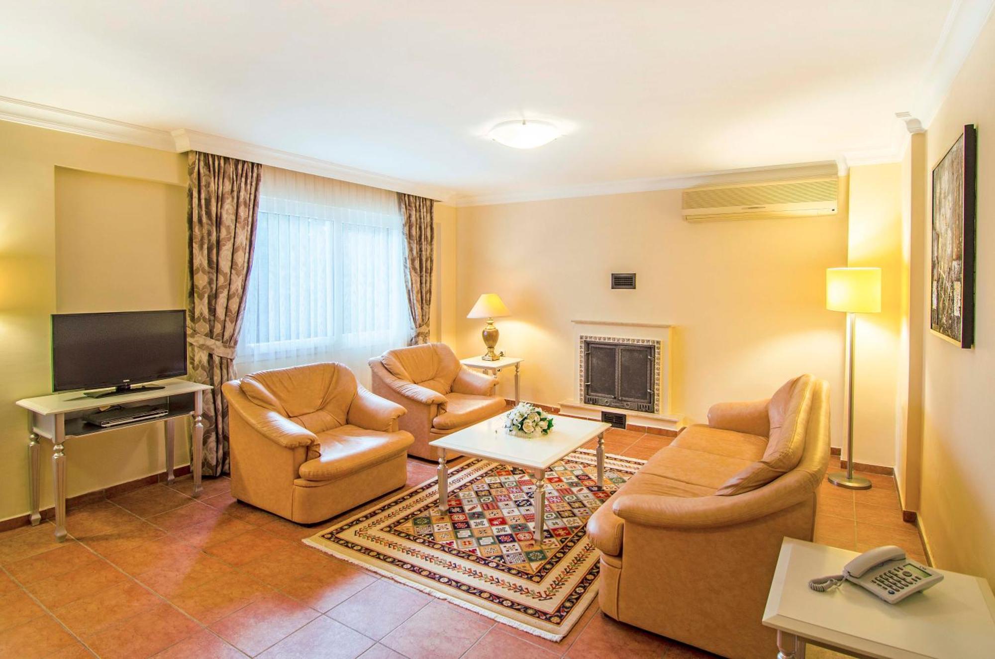 Pine Club Apart Hotel Kuşadası Ngoại thất bức ảnh