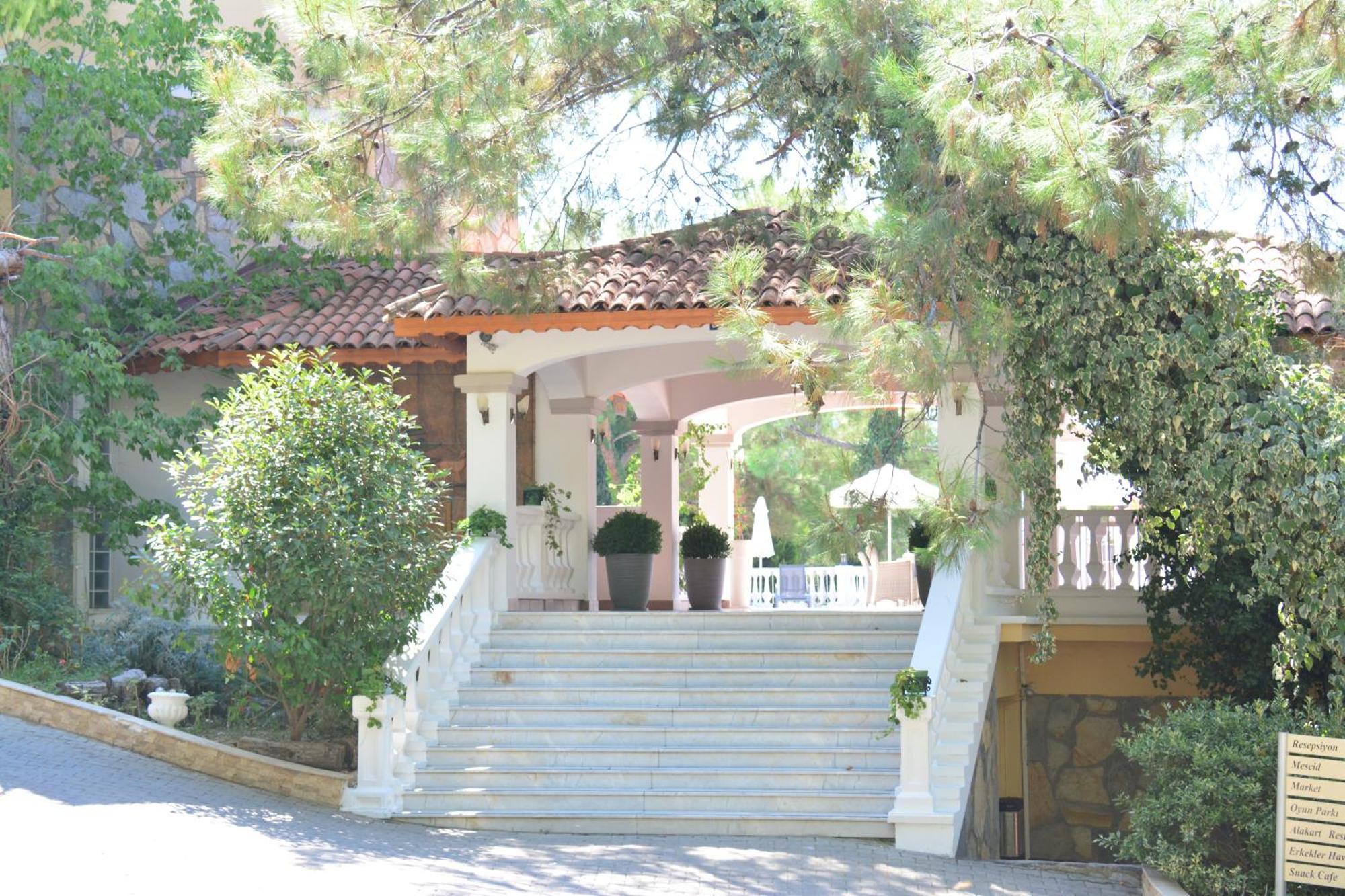 Pine Club Apart Hotel Kuşadası Ngoại thất bức ảnh